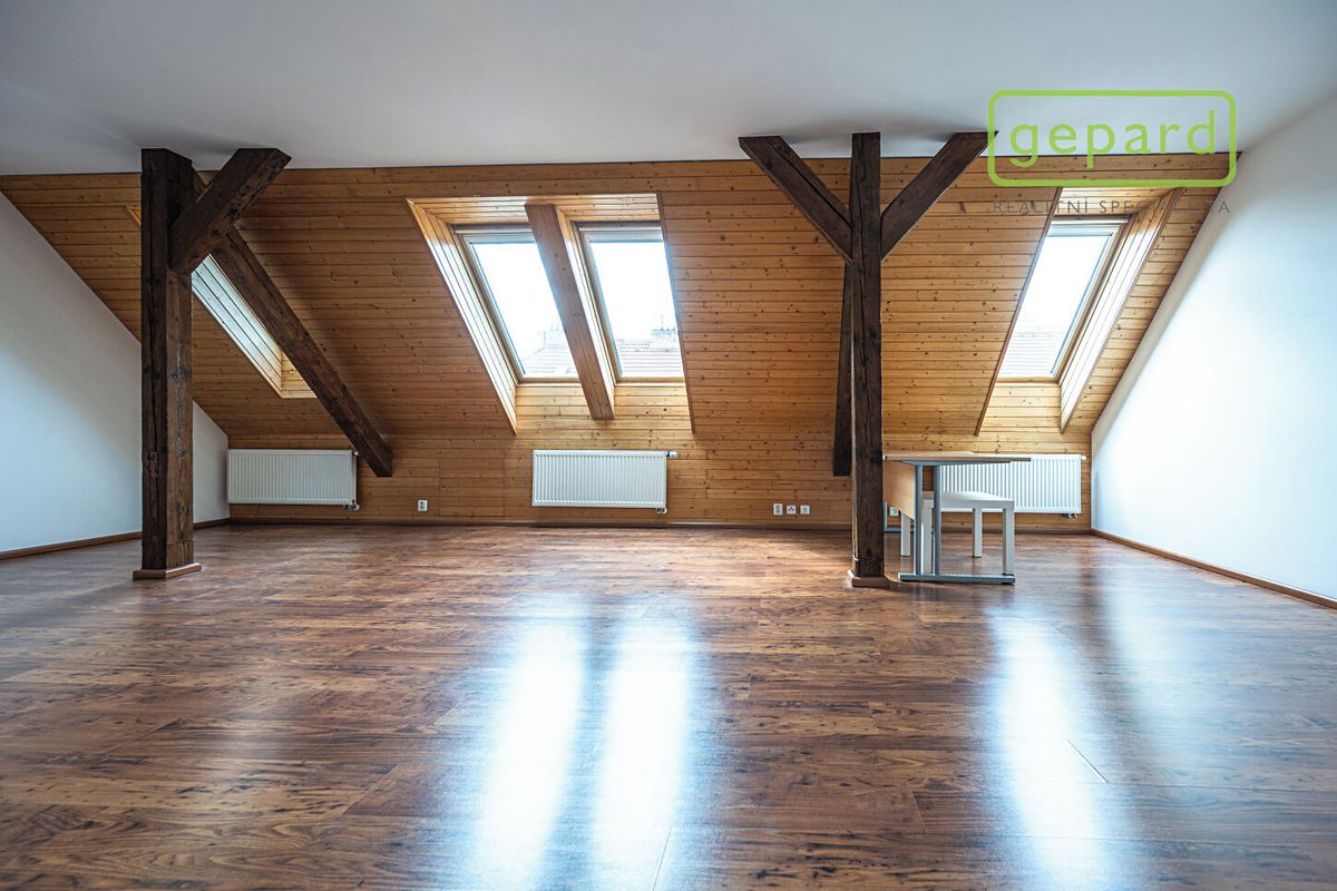 Pronájem bytu 2+kk 75 m²